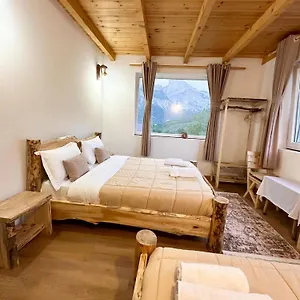 guesthouse-dritan-tethorja.albaniahotels.org/