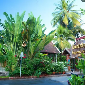 Bed & Breakfast Singharat Boutique House **